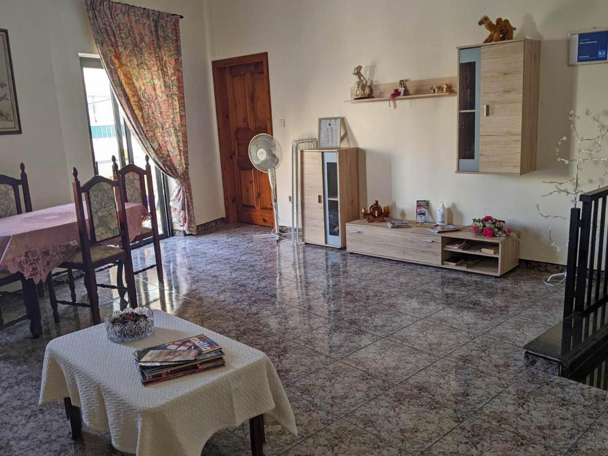 Silia'S Maisonette マルサスカーラ エクステリア 写真